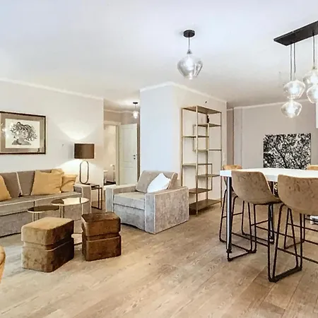 Luxury 2 Bucharest