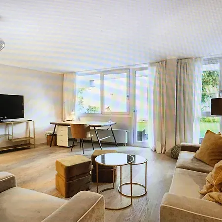Luxury 2 *