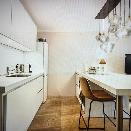 Luxury 2 * Bucharest